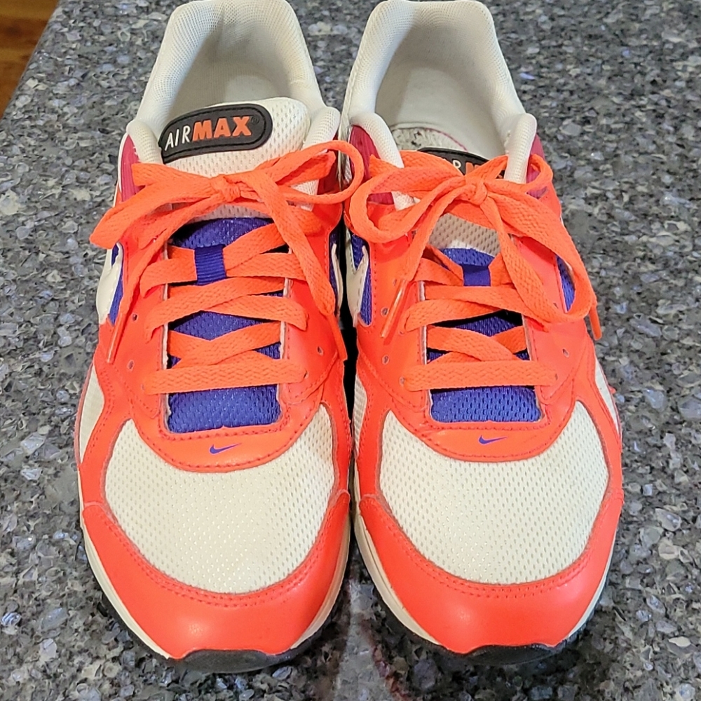 Womens Nike shoes